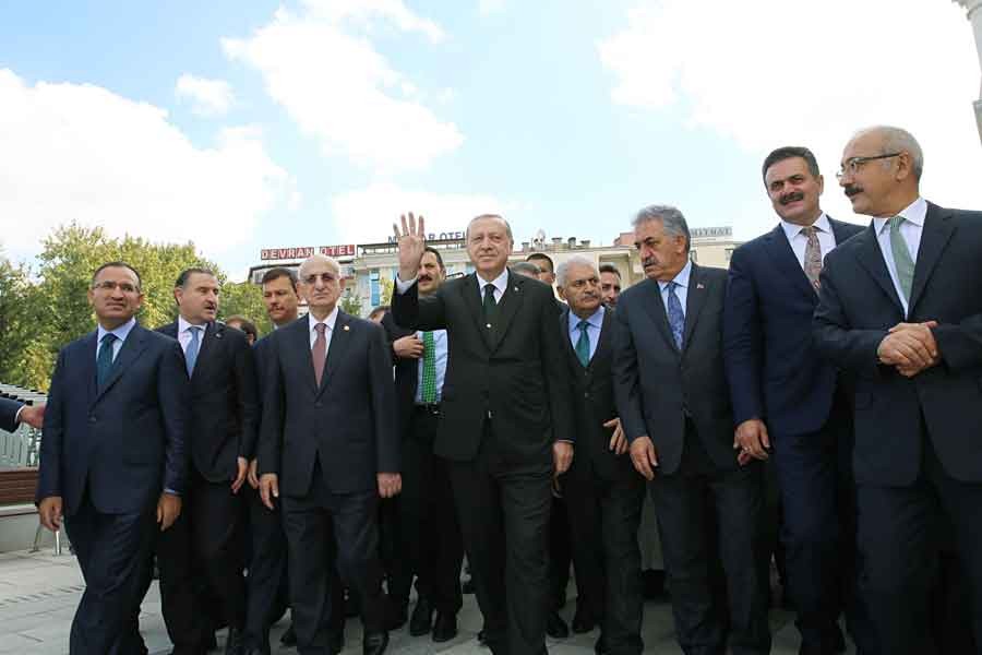 Erdoğan'dan cami açılışında Arınç'a dikkat çeken teşekkür