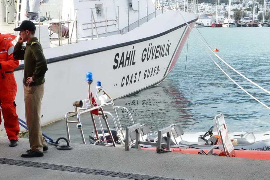 Bodrum'da mülteci teknesi battı: 3 ölü, kaybolanlar var