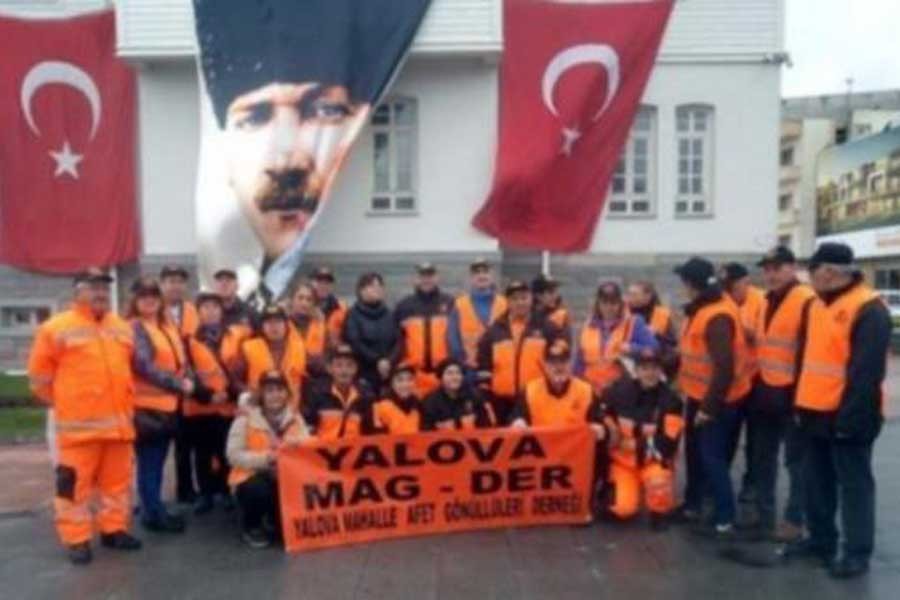 Yalova’da afet gönüllülerinin yerini İHH'ye verdiler