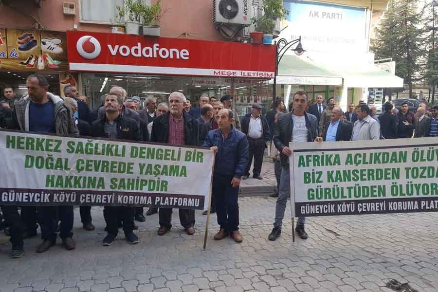 Kumru'da protesto: Taş ocağı çevreyi tahrip ediyor