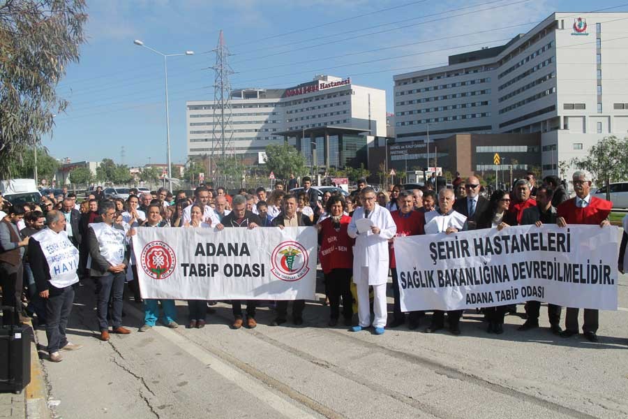 Adana Şehir Hastanesi’nde sorun çok muhatap yok 