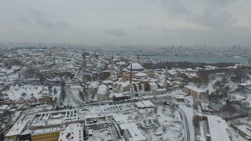 Havadan fotoğraflarla İstanbul'da kar